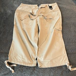 NWT New York & Company Capris - Size 14